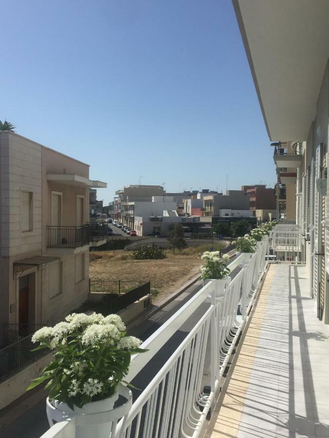 Tra Sole E Mare Leilighet Monopoli Eksteriør bilde